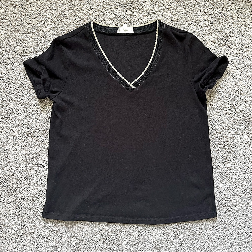 NWOT Black Cotton V-neck Top Women’s Small